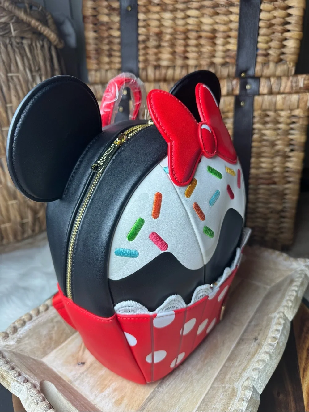 Disney Loungefly Minnie Mouse sprinkle Cupcake backpack  - Red, Black, White - Picture 6 of 9
